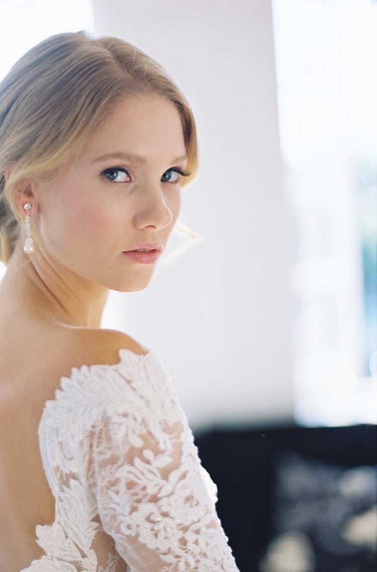 romantic winter bridal style- bel aire bridal / photography by kurt boomer